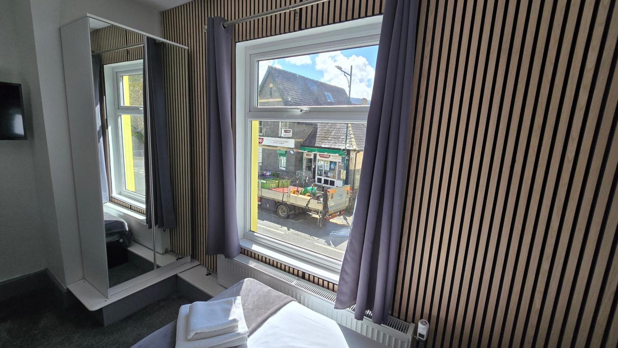 Y Gwynedd Inn Llanberis Bagian luar foto